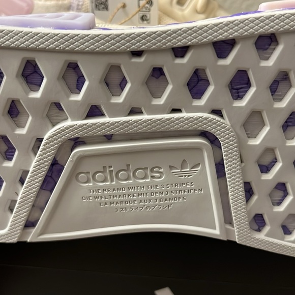 NWT Adidas Originals Women's NMD_R1 Shoes - Wonder White/Purple/Lilac - GW5694 - Picture 12 of 16